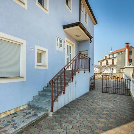 Lovely In With Kitchen Apartment Fazana